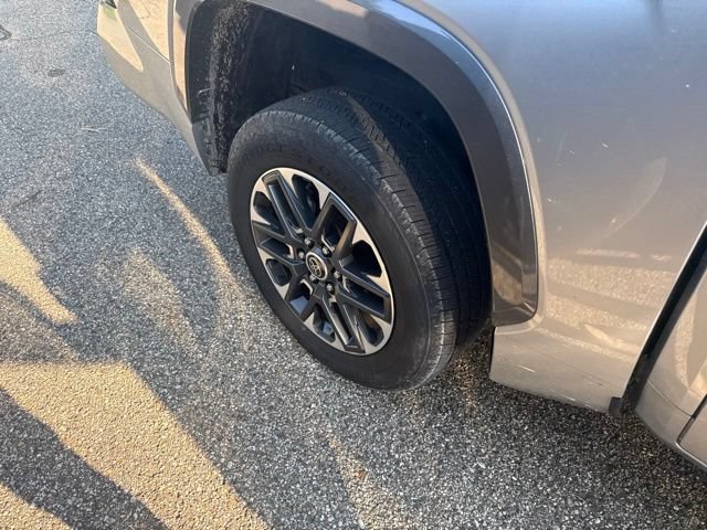 Used 2024 Toyota Tundra Limited AWD/4WD image 4
