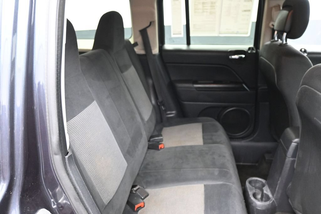 Used 2015 Jeep Patriot Sport w/ Power Value Group FWD image 23
