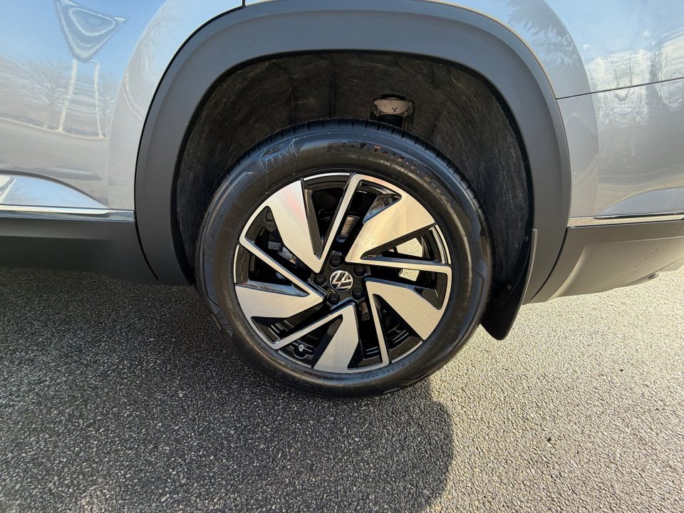 New 2026 Volkswagen Atlas SEL image 22