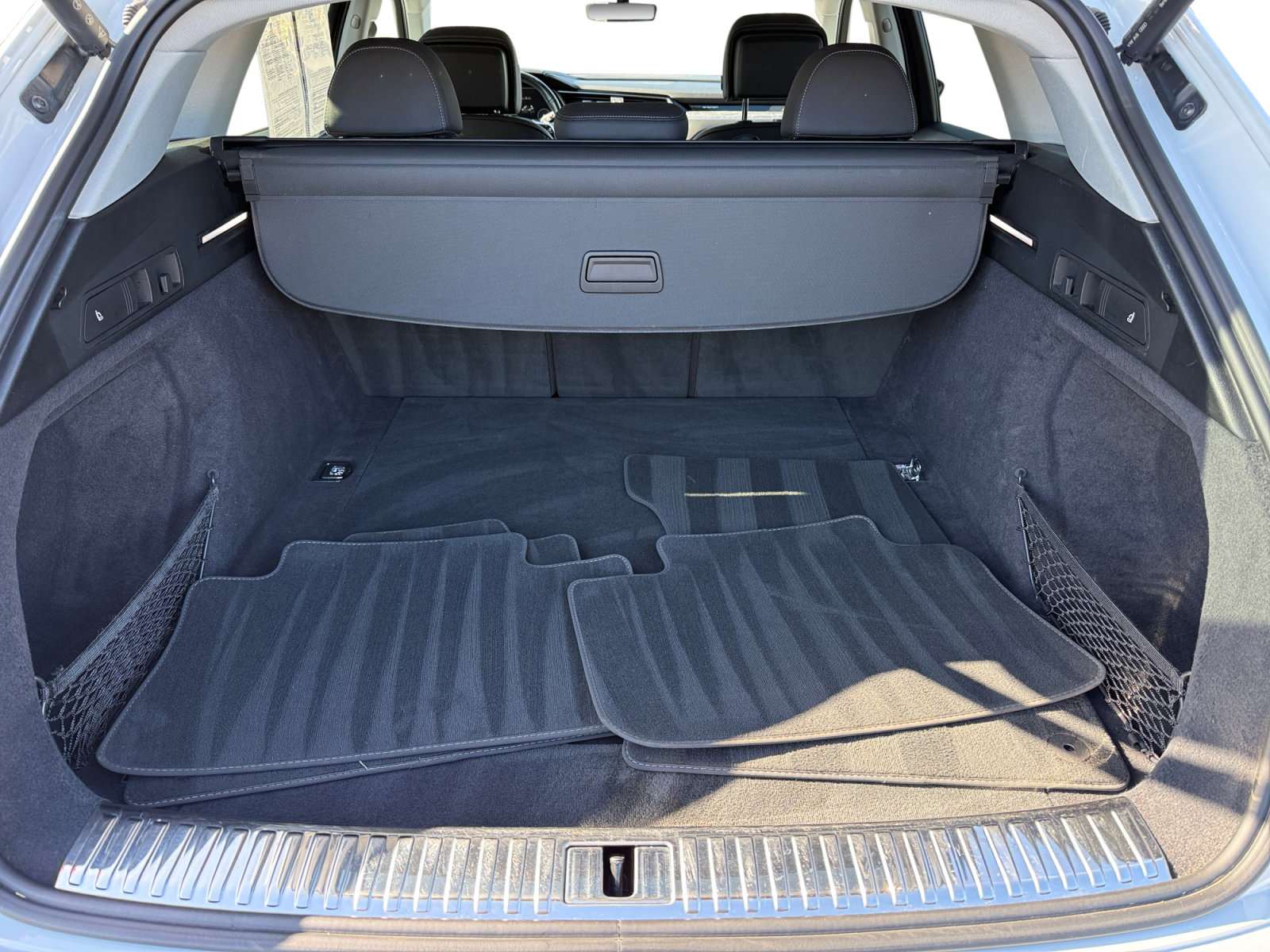 Used 2021 Audi e-tron Premium w/ Convenience Plus Package image 17