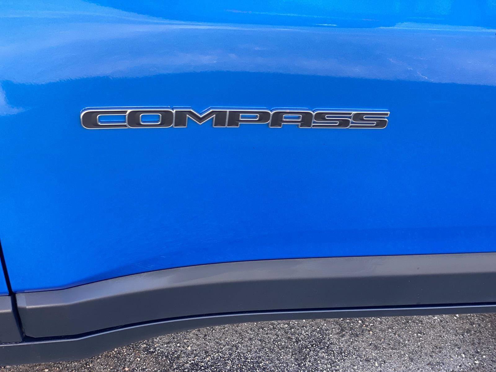 Certified 2025 Jeep Compass Limited image 14