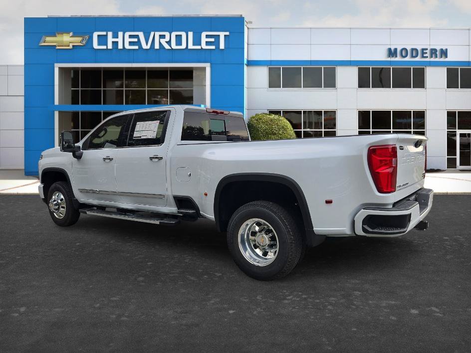 New 2026 Chevrolet Silverado 3500 High Country AWD/4WD image 3