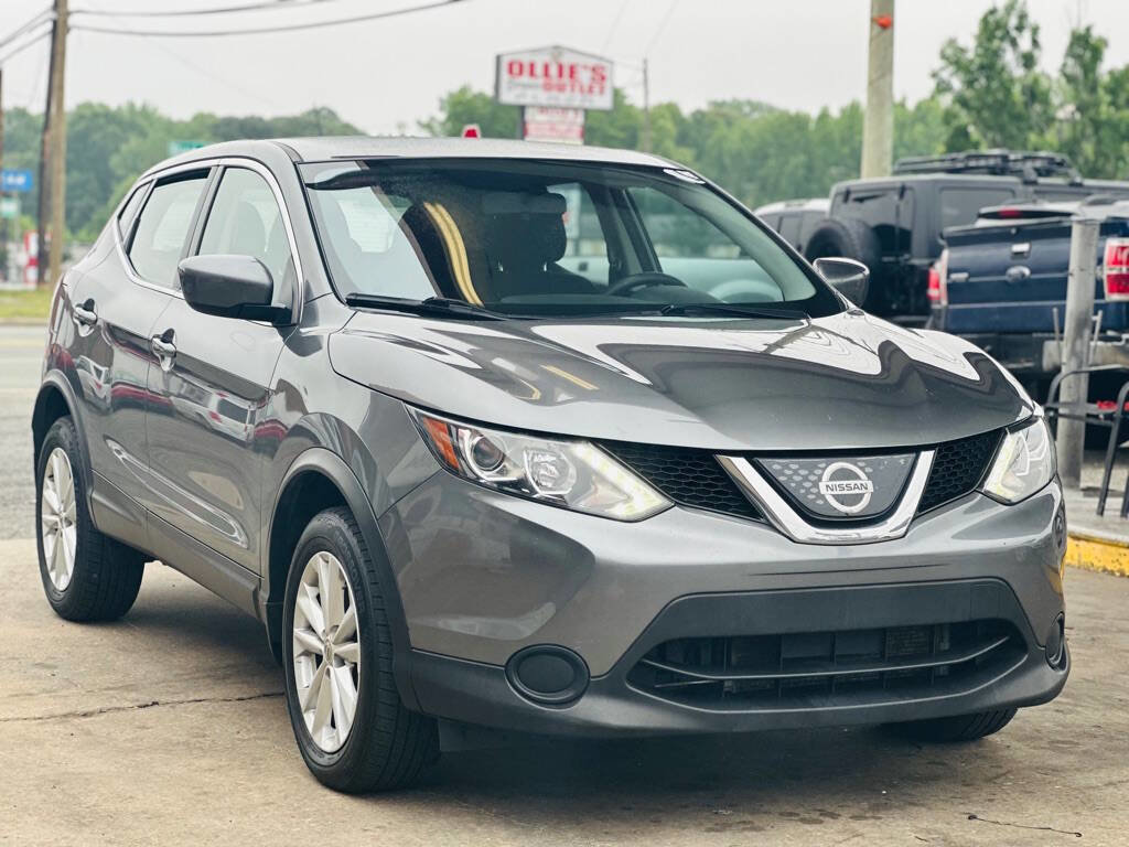 Used 2018 Nissan Rogue Sport S w/ S Appearance Package FWD image 1