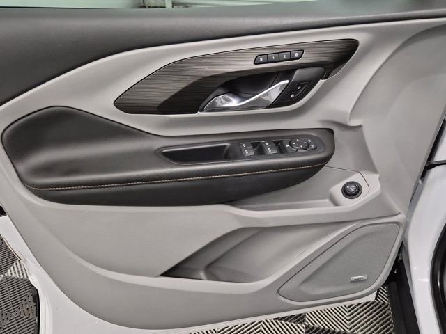 Used 2020 GMC Terrain SLT w/ Preferred Package image 18