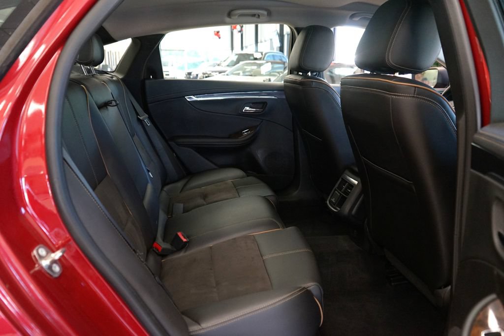 Used 2015 Chevrolet Impala LT FWD image 11