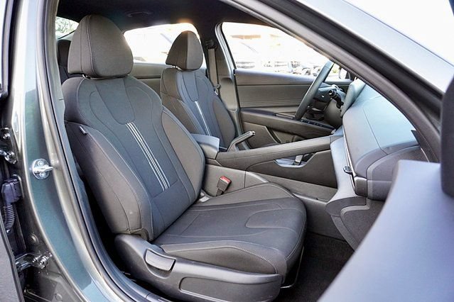 Certified 2026 Hyundai Elantra Sport FWD image 12