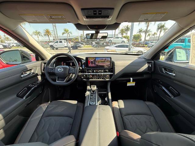 New 2026 Nissan Pathfinder Platinum w/ Cargo Package AWD/4WD image 14