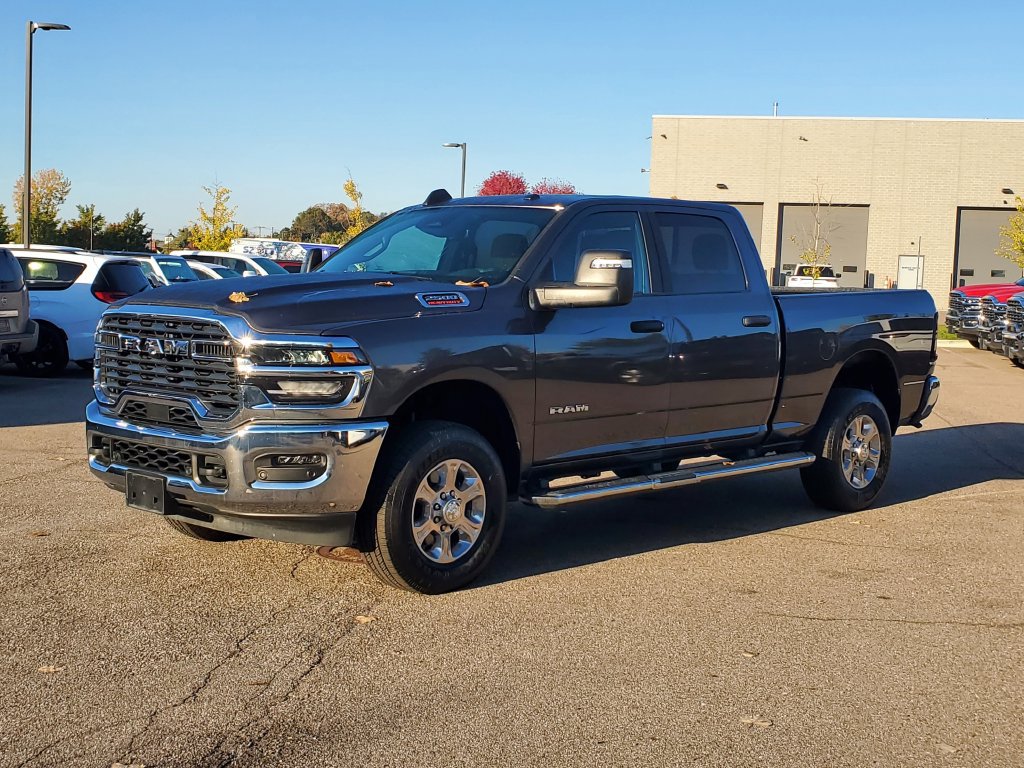 Used 2026 RAM 2500 Big Horn AWD/4WD image 2