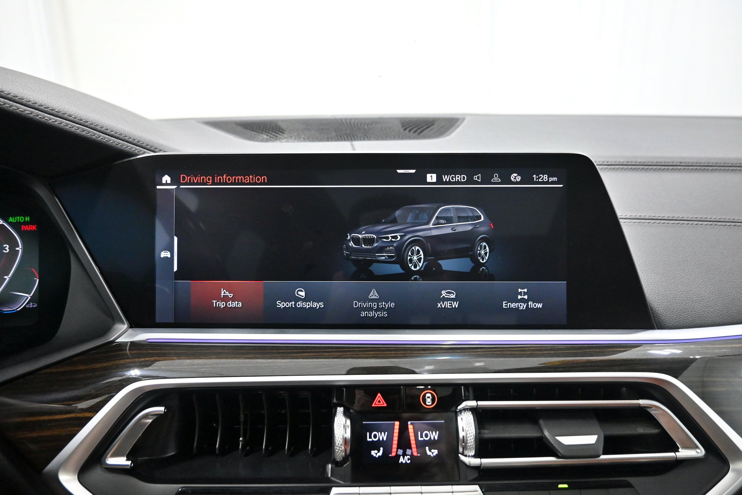 Used 2019 BMW X5 xDrive40i w/ Convenience Package AWD/4WD image 16