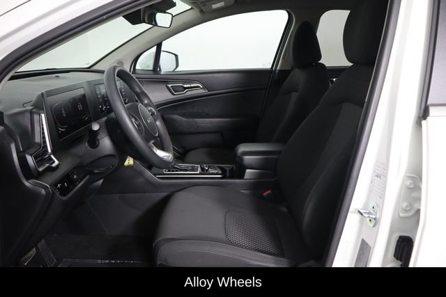 Used 2023 Kia Sportage LX FWD image 16