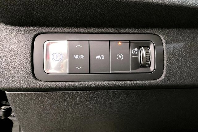 Used 2025 Chevrolet Traverse RS w/ LPO, Floor Liner Package AWD/4WD image 36