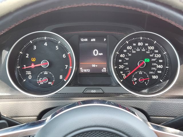Used 2017 Volkswagen Golf 4-Door FWD image 16