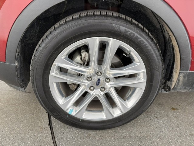 Used 2017 Ford Explorer XLT w/ Equipment Group 202A FWD image 5