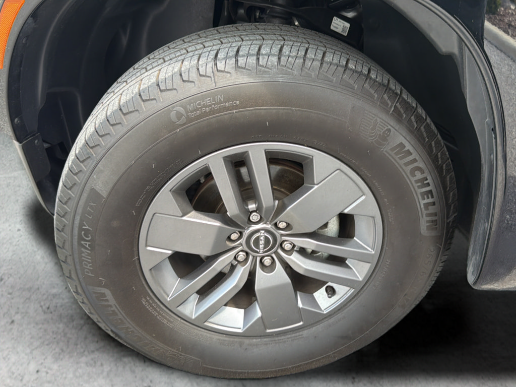 Certified 2025 Nissan Frontier SV RWD image 45