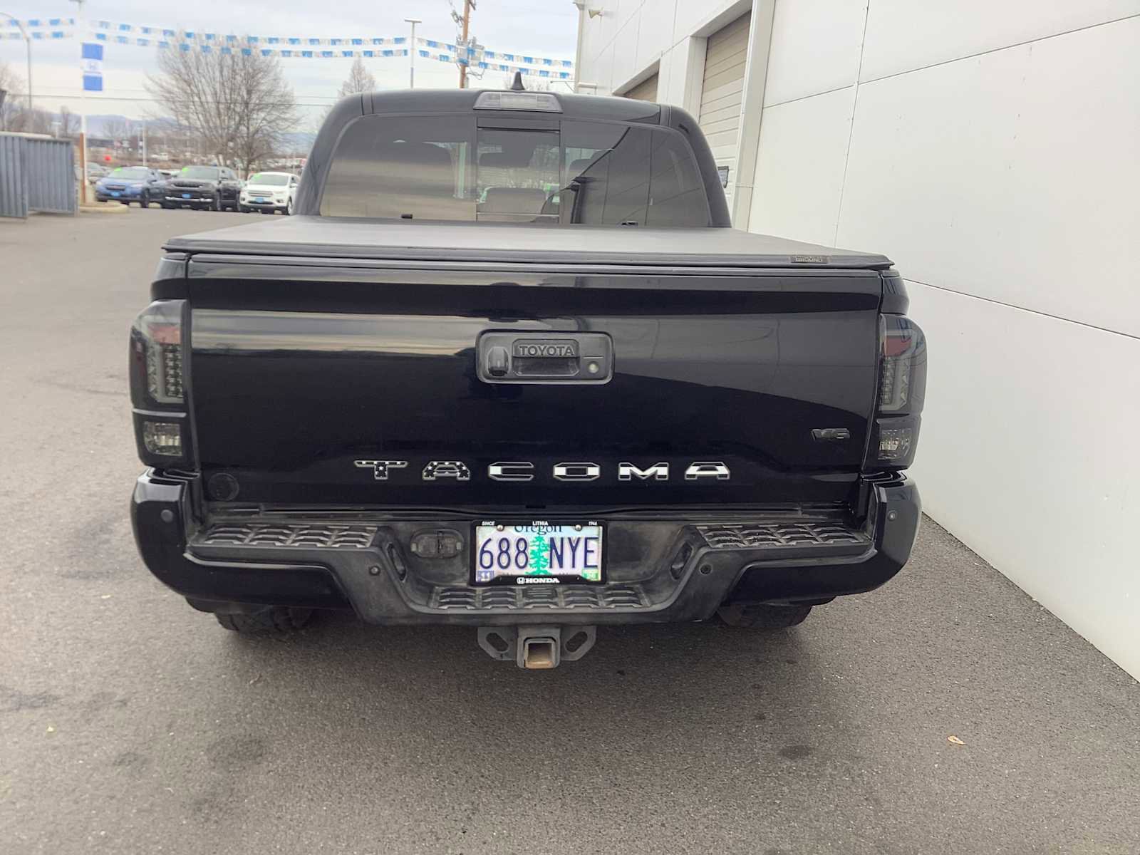 Used 2020 Toyota Tacoma TRD Sport image 5