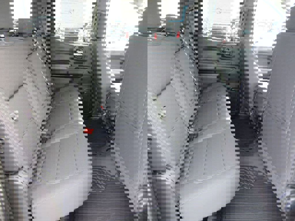 New 2026 Chevrolet Silverado 1500 Custom Trail Boss w/ LPO, Dark Essentials Package image 20