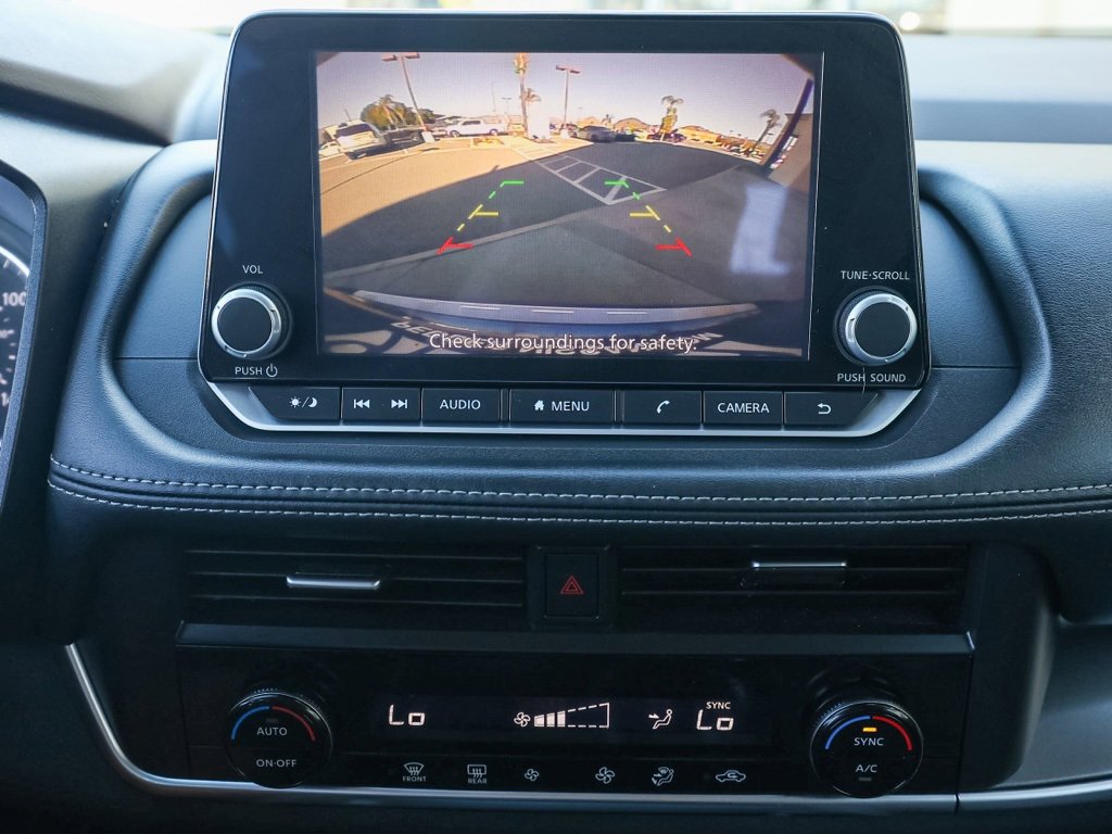 Used 2023 Nissan Rogue SV image 30