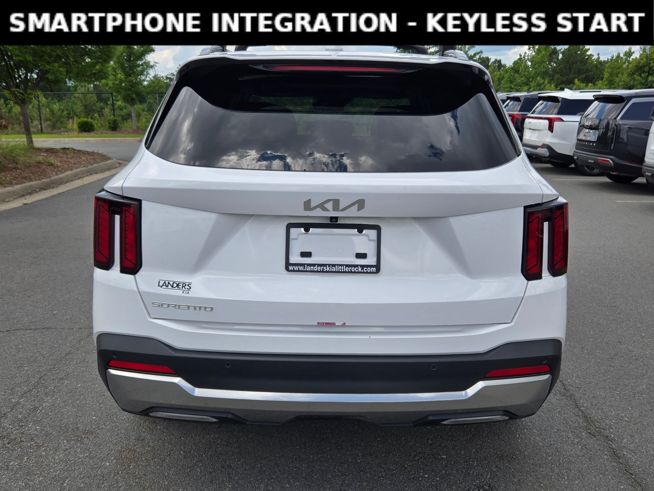Used 2025 Kia Sorento S w/ Panoramic Sunroof Package FWD image 6
