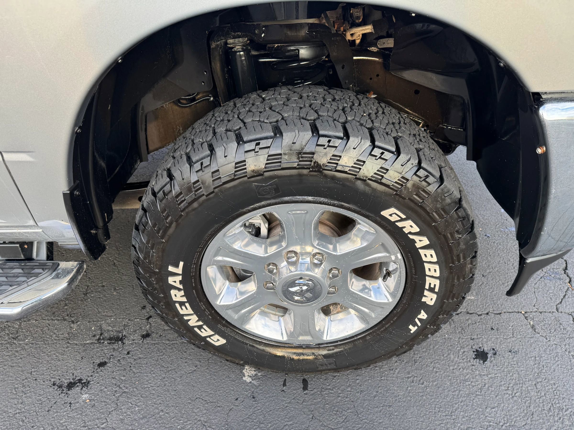 Used 2023 RAM 2500 Big Horn w/ Level 1 Equipment Group image 14