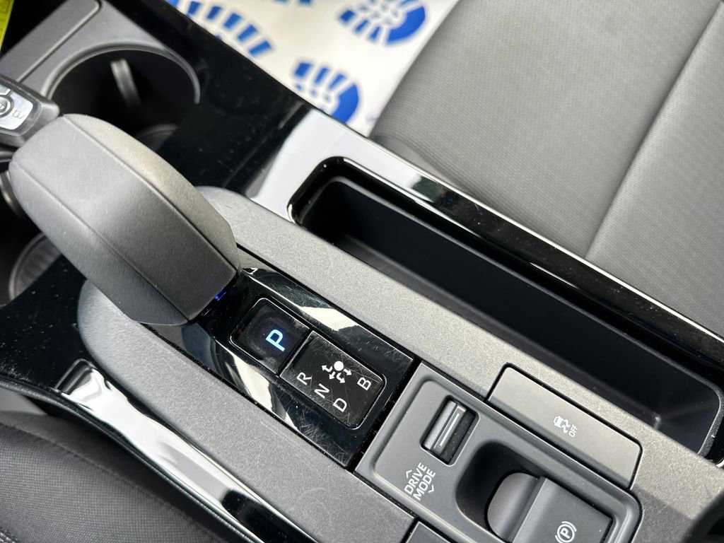 Used 2025 Toyota Prius LE image 25