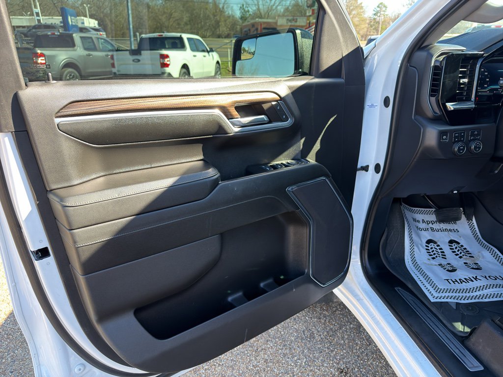 Used 2024 Chevrolet Silverado 1500 LT Trail Boss w/ Protection Package image 16