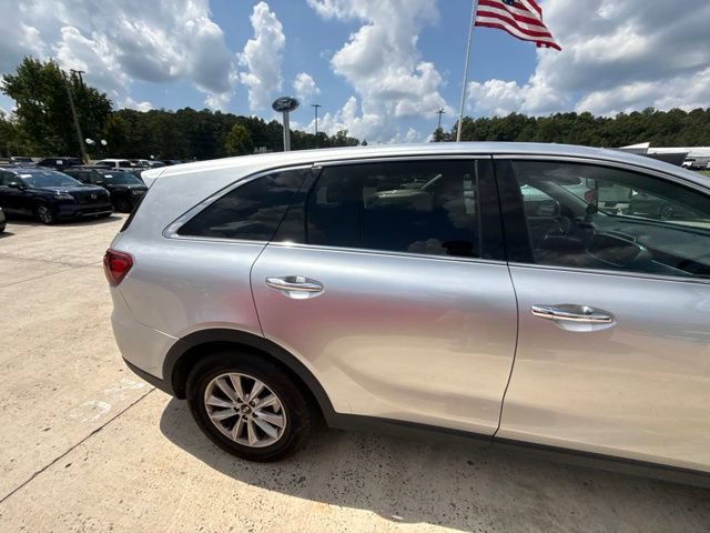 Used 2019 Kia Sorento L FWD image 11