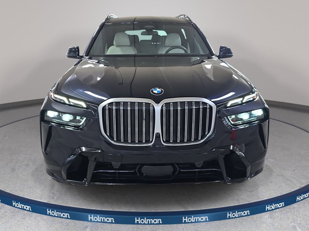 Used 2024 BMW X7 xDrive40i w/ M Sport Package AWD/4WD image 3