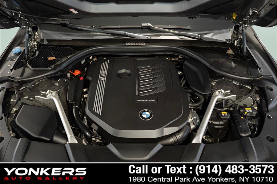 Used 2020 BMW 740i w/ M Sport Package RWD image 34