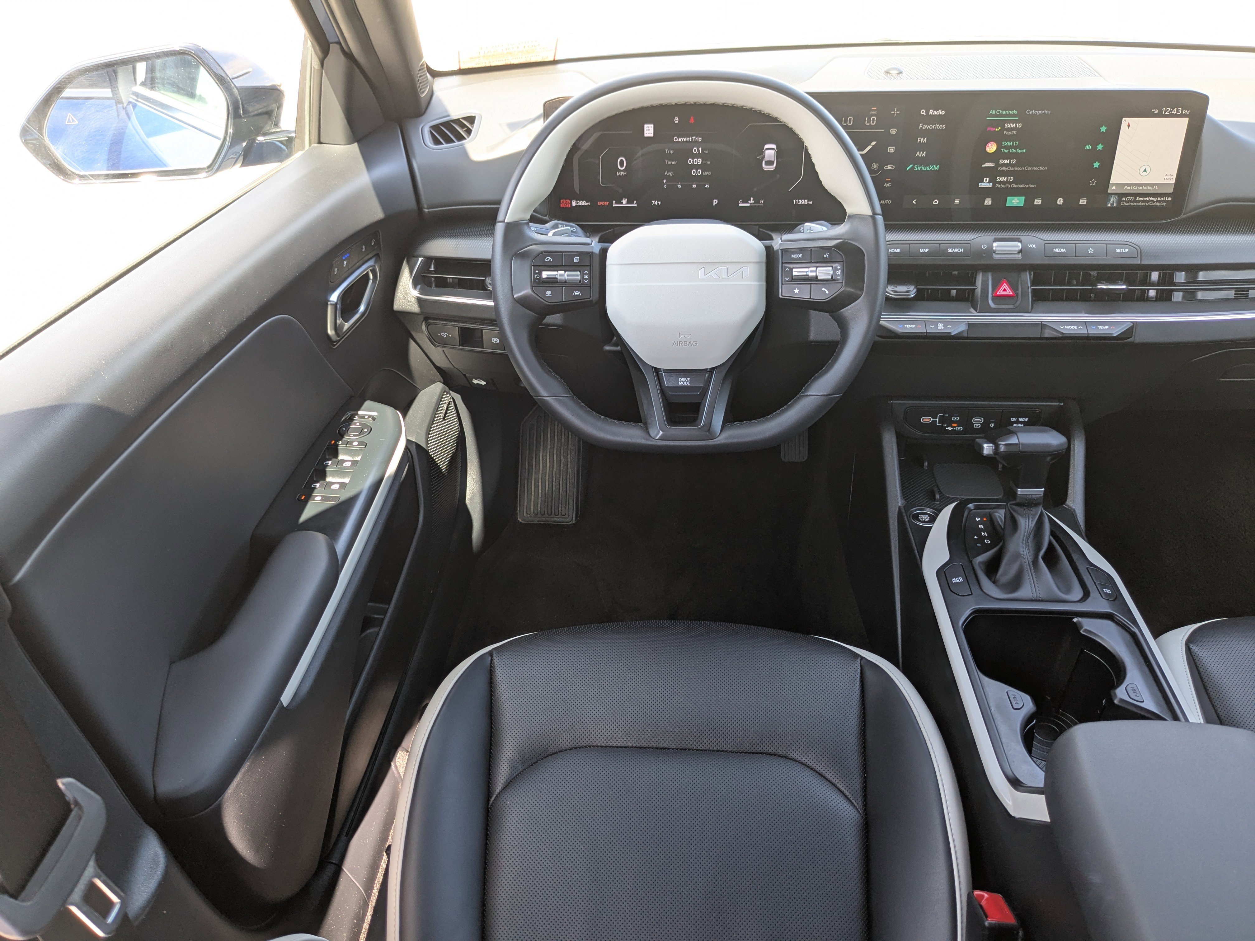 Certified 2025 Kia K4 GT-Line w/ GT-Line Premium Package image 19