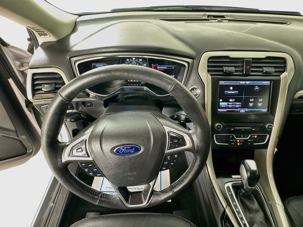 Used 2016 Ford Fusion SE w/ Equipment Group 202A AWD/4WD image 13