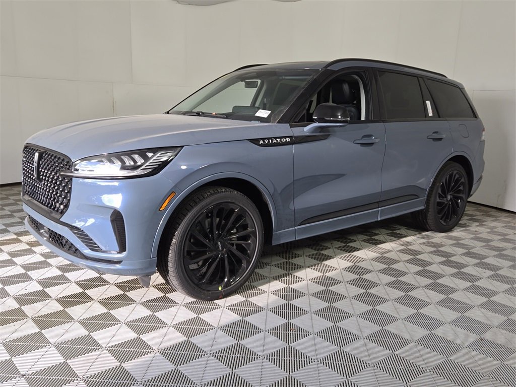 New 2025 Lincoln Aviator Reserve w/ Jet Appearance Package image 4