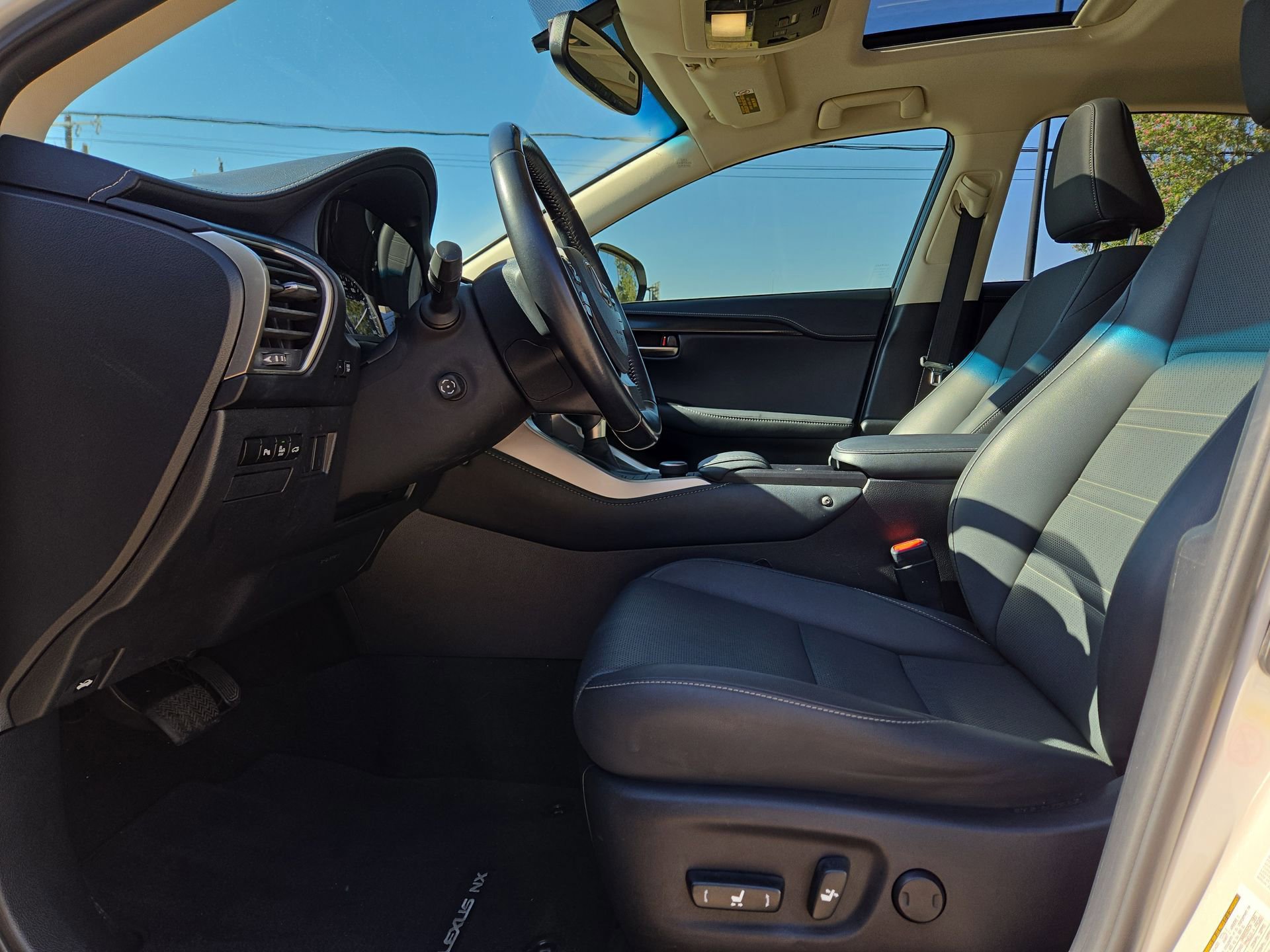 Used 2017 Lexus NX 200t FWD w/ Premium Package image 16