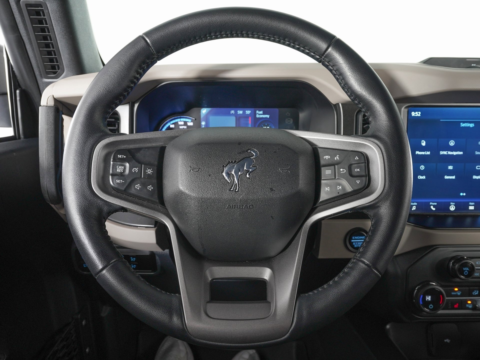 Used 2023 Ford Bronco Wildtrak image 16