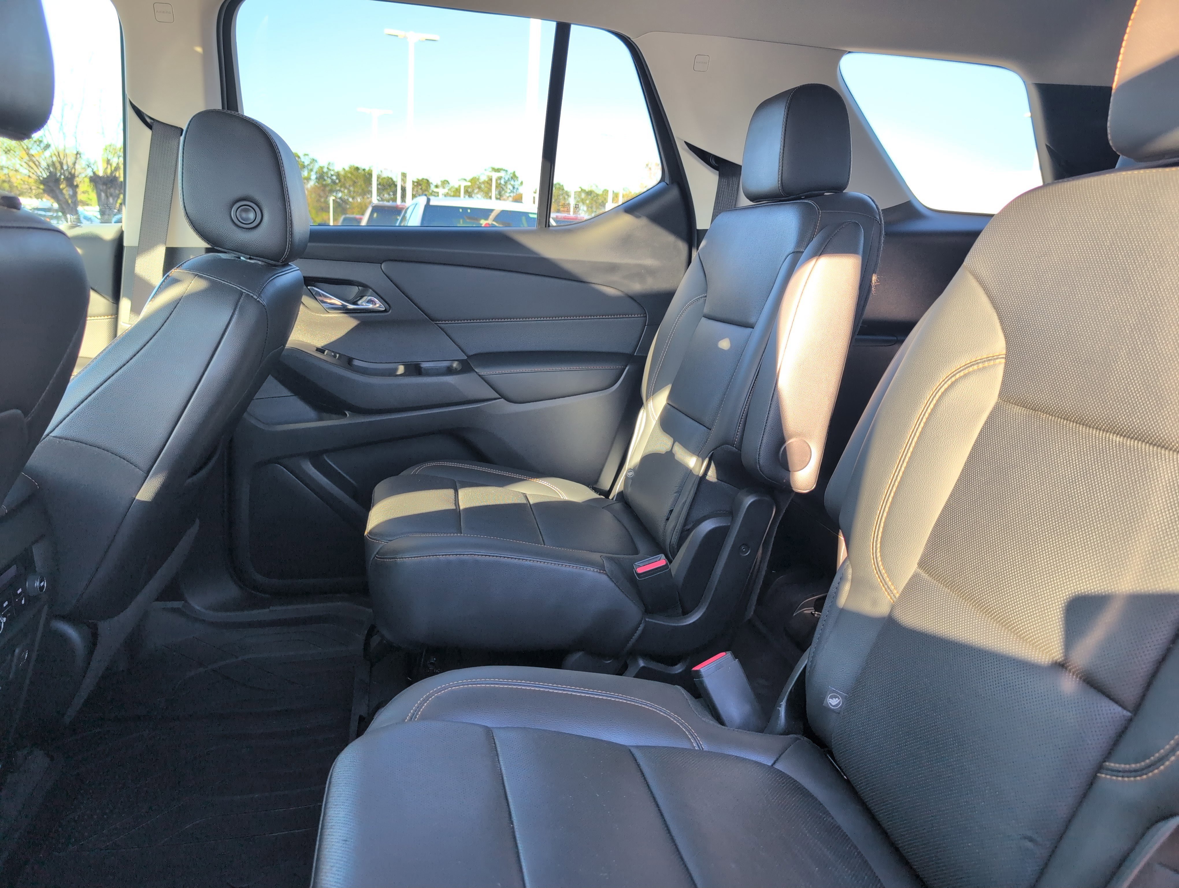 Used 2020 Chevrolet Traverse Premier w/ LPO, Blackout Package image 34