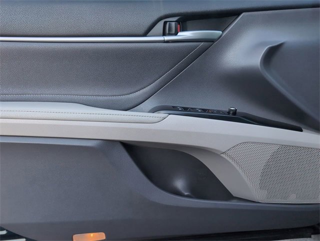 Used 2018 Toyota Camry XSE image 21