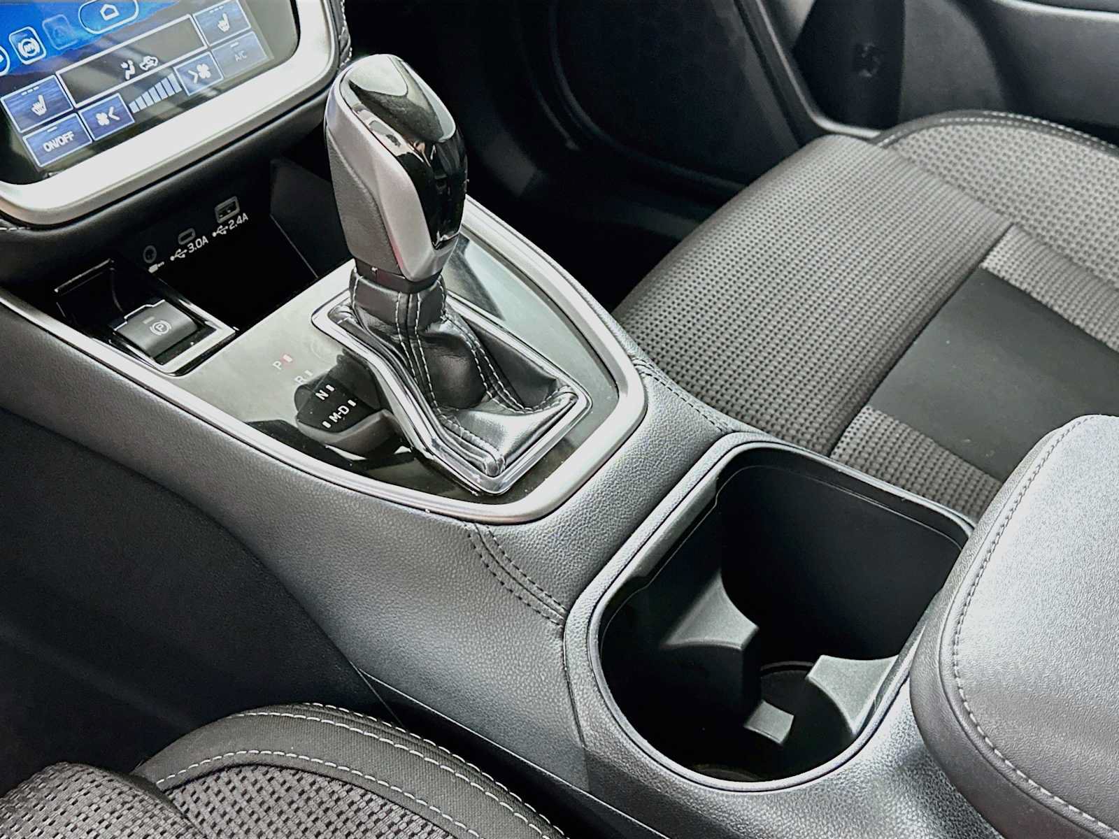 Certified 2025 Subaru Outback Premium AWD/4WD image 16