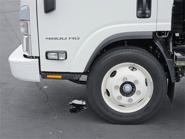 Used 2024 Chevrolet Low Cab Forward image 9
