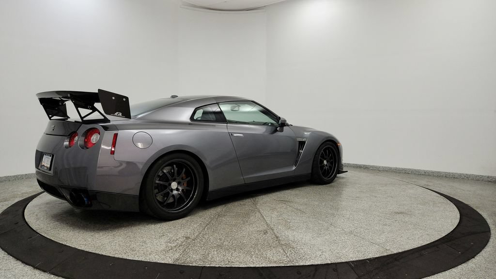 Used 2011 Nissan GT-R Premium AWD/4WD image 11