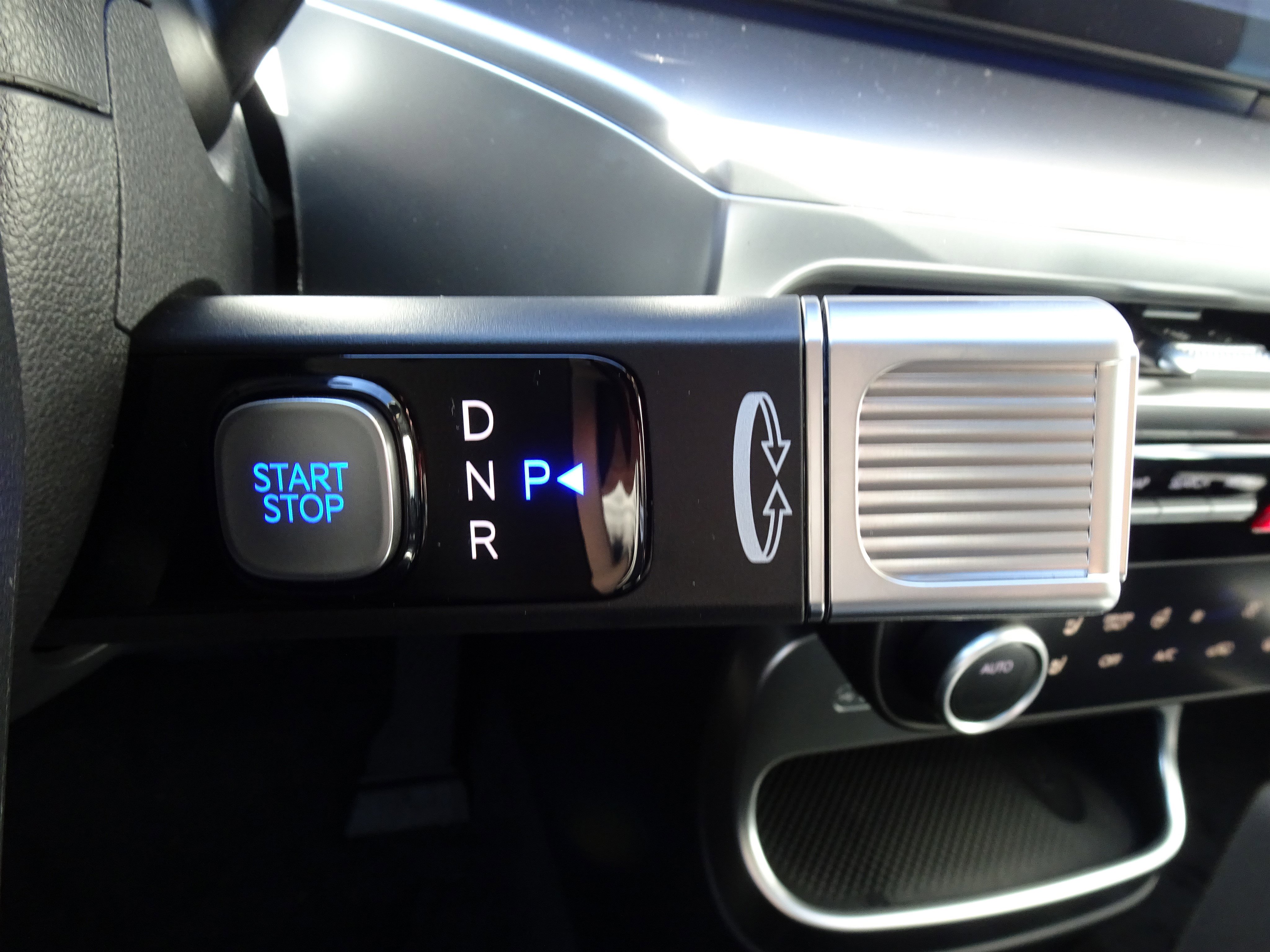 New 2026 Hyundai Ioniq 9 SEL w/ Tow & Go Package image 19