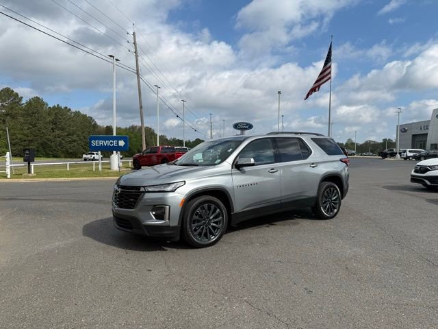 Used 2023 Chevrolet Traverse RS FWD image 3