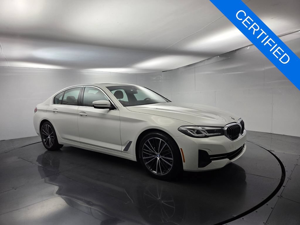 Used 2023 BMW 540i w/ Premium Package RWD image 2