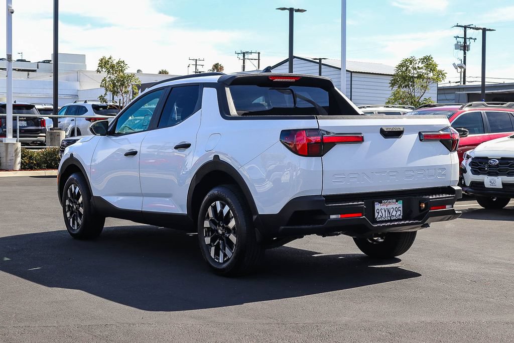 Used 2025 Hyundai Santa Cruz SEL FWD image 6
