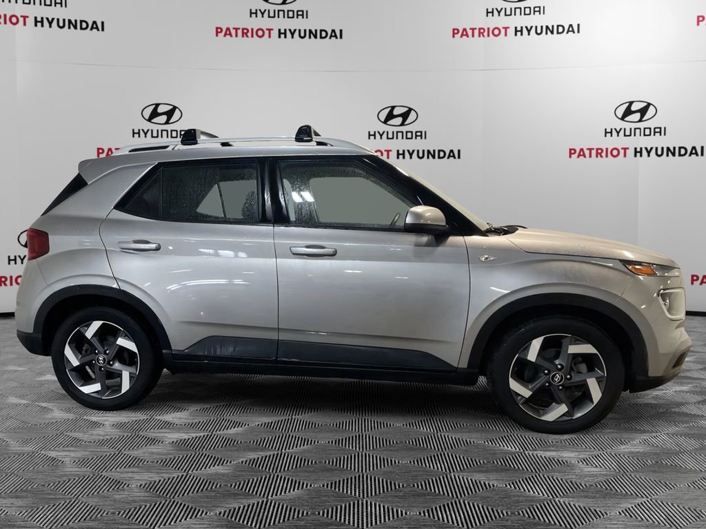 Certified 2023 Hyundai Venue SEL video 3