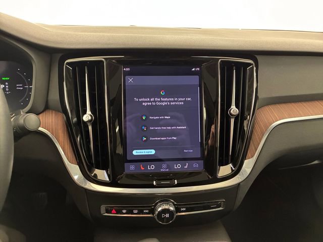 Used 2023 Volvo S60 T8 Plus image 26