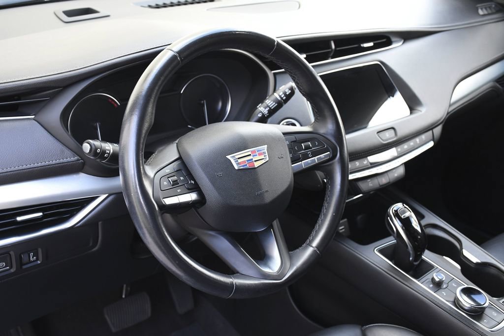Used 2023 Cadillac XT4 Premium Luxury FWD image 22