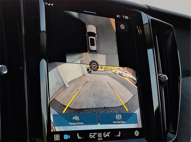 Certified 2025 Volvo XC60 B5 Plus image 14