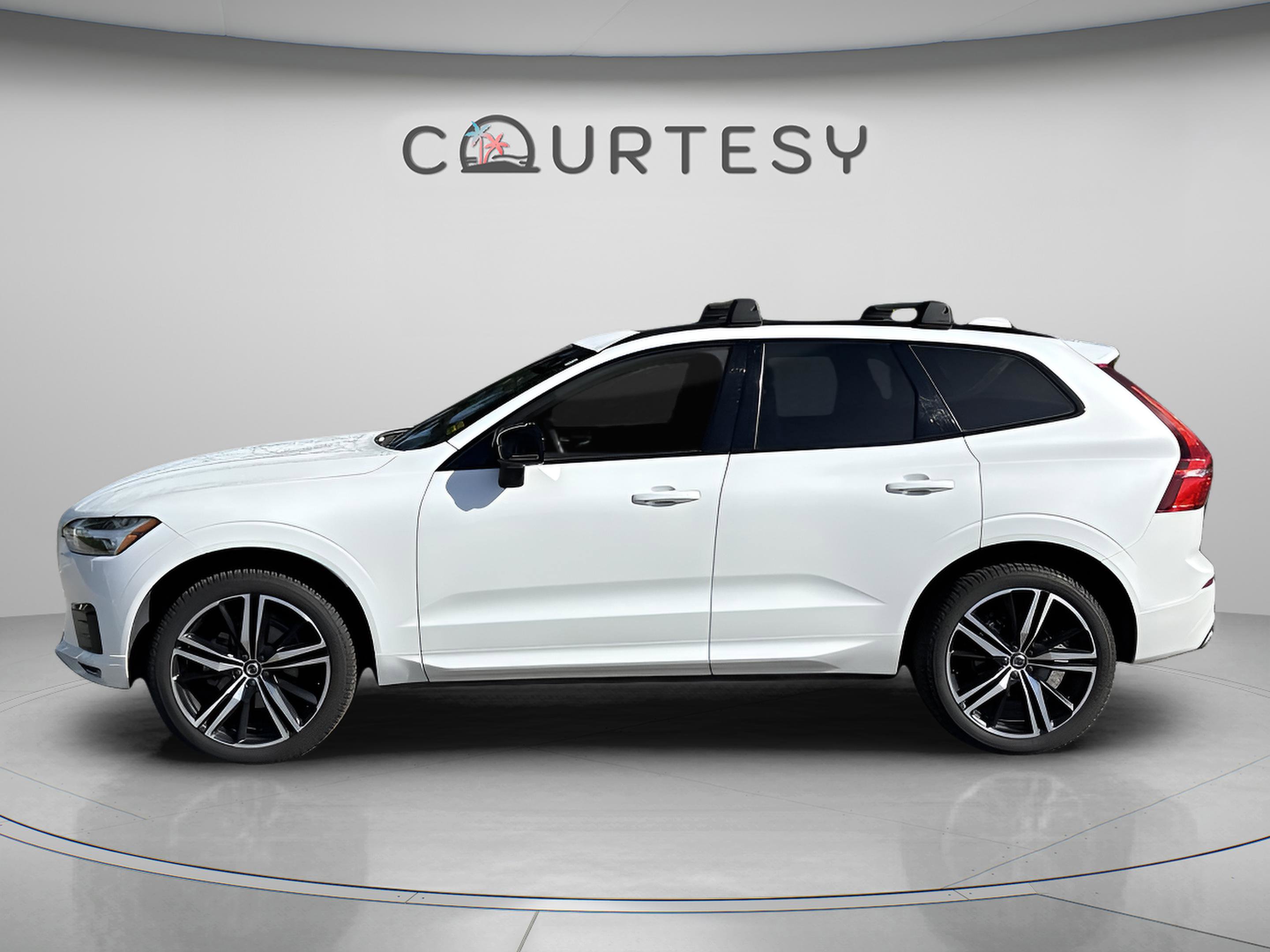 Used 2020 Volvo XC60 T5 R-Design w/ Protection Package Premier image 4