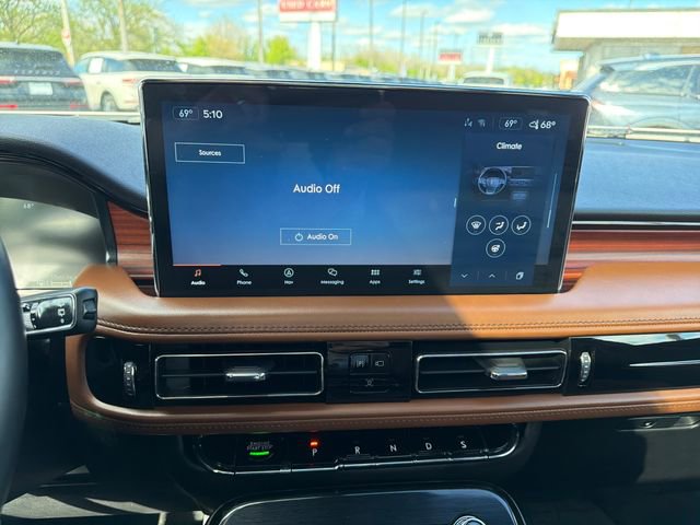 Used 2023 Lincoln Nautilus Reserve w/ Luxury Package AWD/4WD image 20