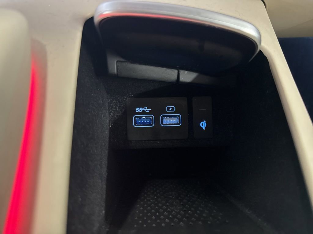 Used 2022 Genesis GV70 2.5T w/ Advanced Package image 20