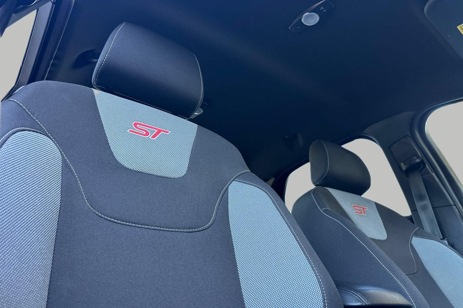 Used 2017 Ford Focus ST FWD image 15